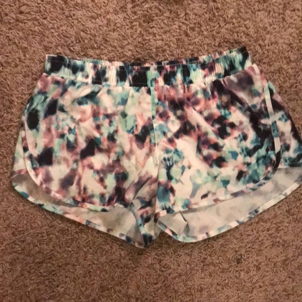 Old navy active shorts never worn